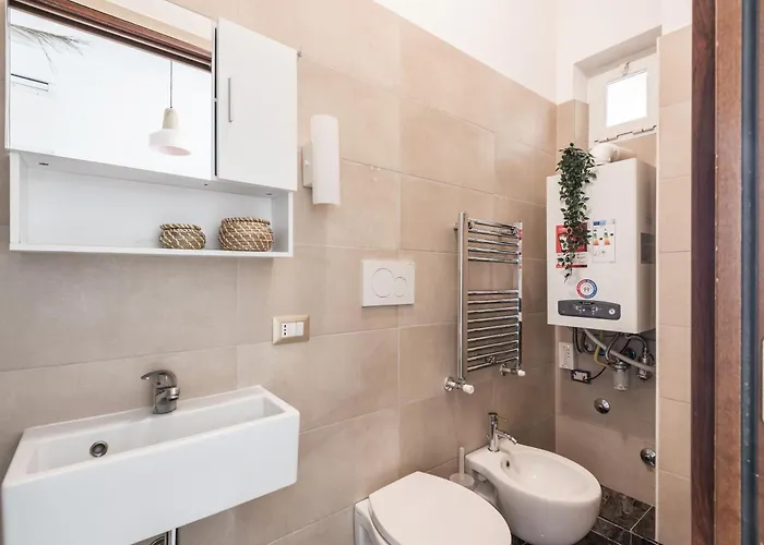 The Rent - Bright Flat Near San Pietro Apart Otel 4*