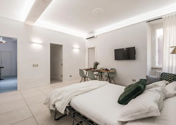 The Rent - Bright Flat Near San Pietro