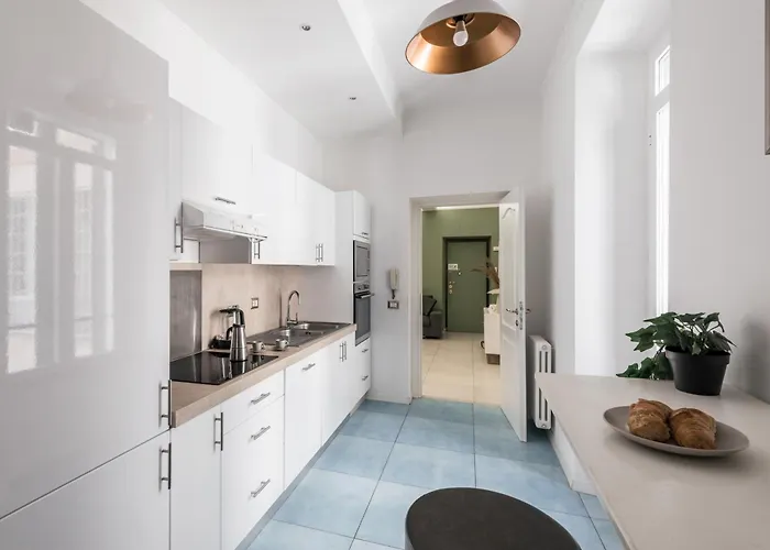 The Rent - Bright Flat Near San Pietro Roma