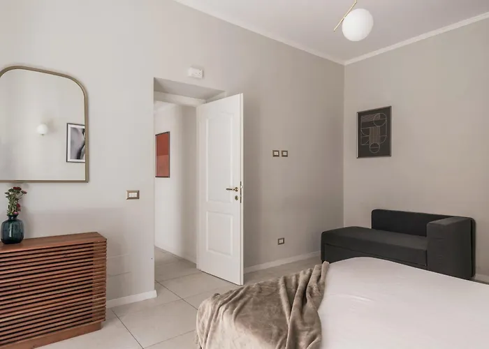 Apart Otel The Rent - Bright Flat Near San Pietro 4*