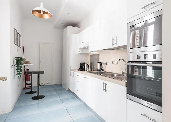 The Rent - Bright Flat Near San Pietro Apart Otel Roma
